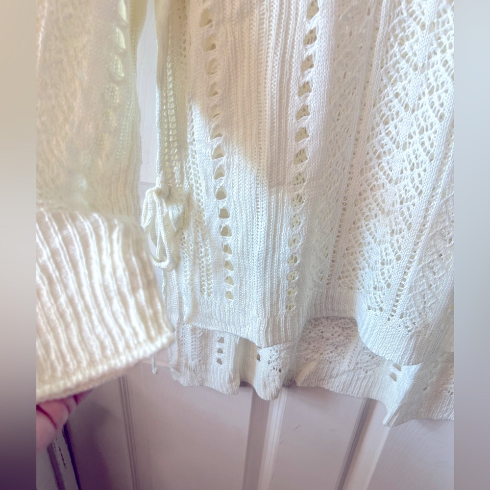 NWT Women’s Ivory crocheted blouse Size Small - Picture 6 of 6